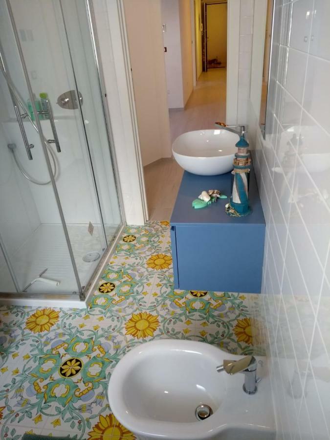 Casa Vacanze “Sale Di Mare” เปสการา ภายนอก รูปภาพ