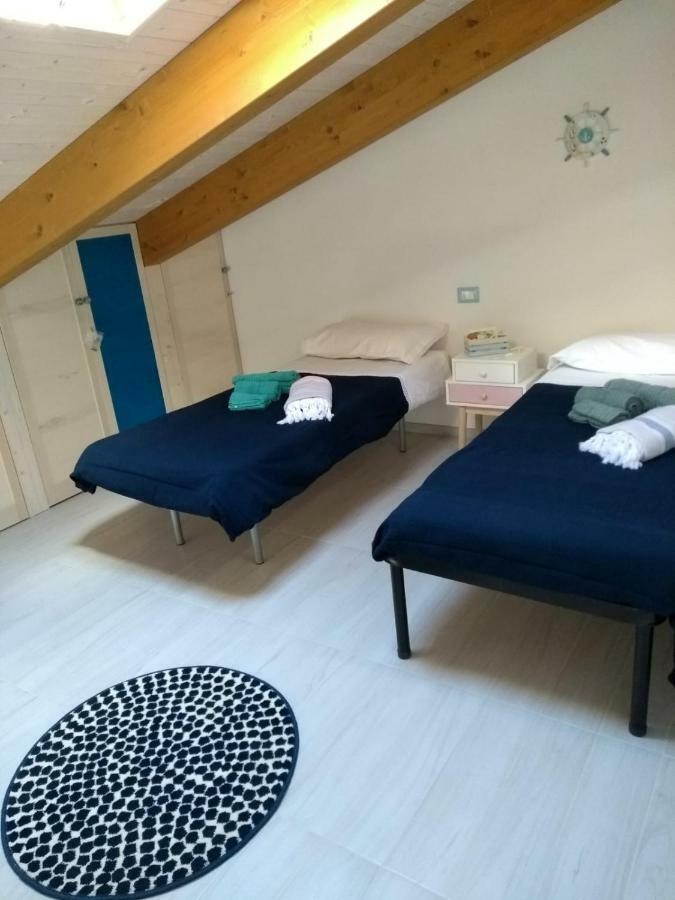 Casa Vacanze “Sale Di Mare” เปสการา ภายนอก รูปภาพ