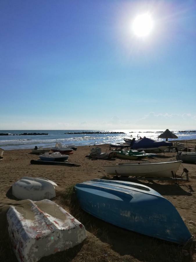 Casa Vacanze “Sale Di Mare” เปสการา ภายนอก รูปภาพ