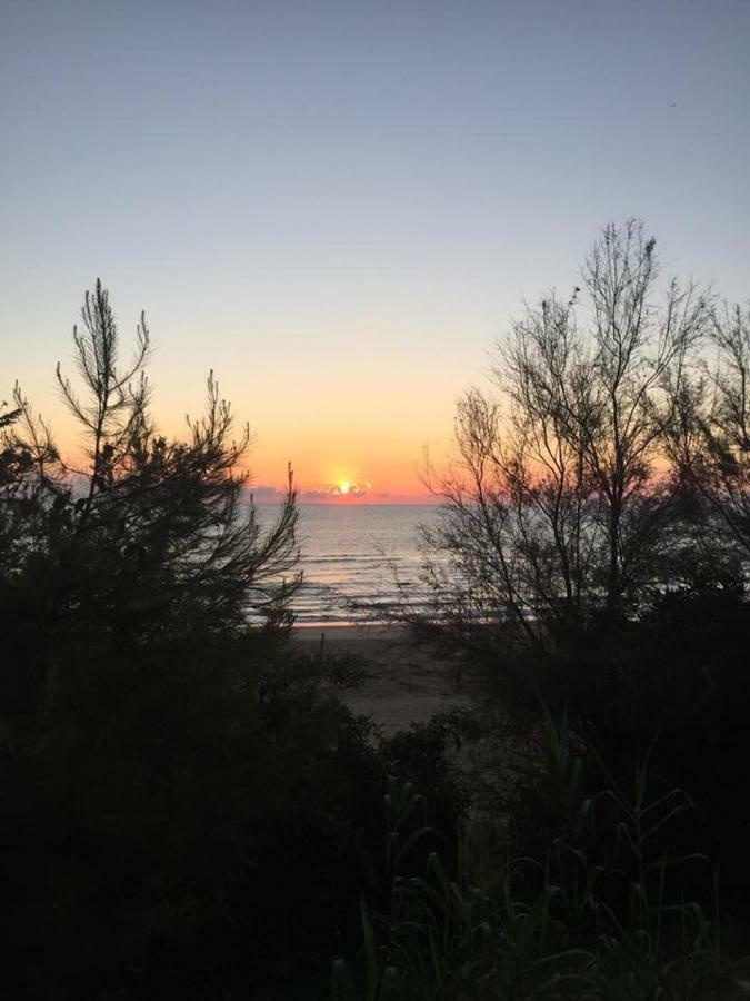 Casa Vacanze “Sale Di Mare” เปสการา ภายนอก รูปภาพ